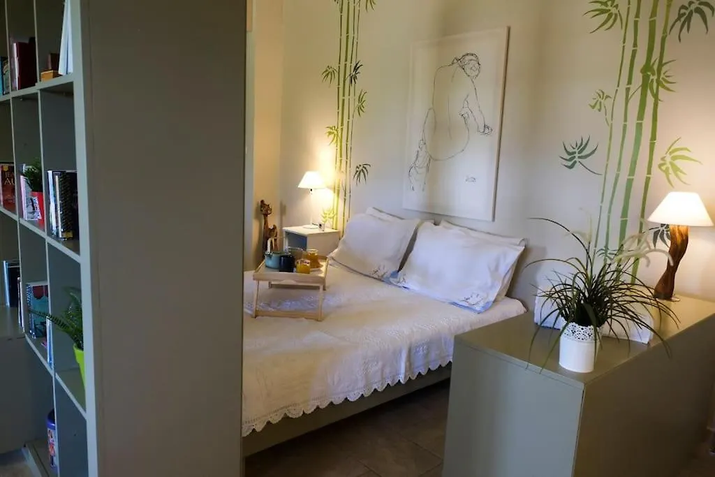 Apartment With Garden In Thessaloniki. 0*, Thessaloniki