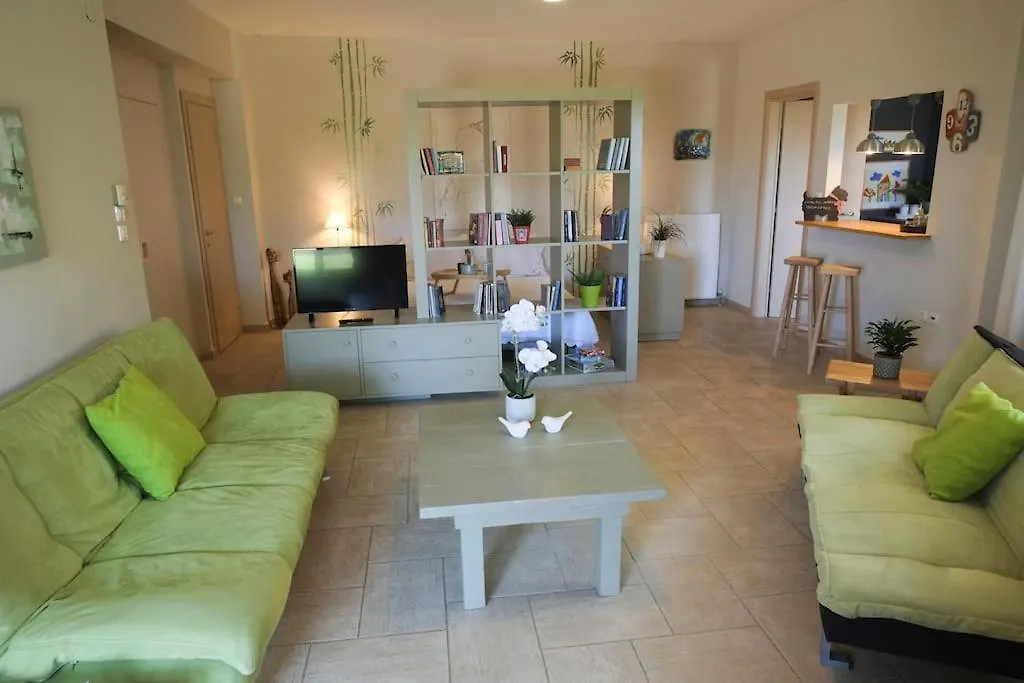 Apartment With Garden In Thessaloniki. Greece