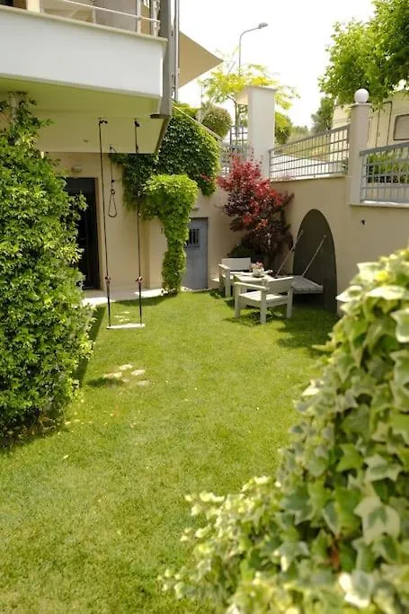 Apartment With Garden In Thessaloniki. Greece