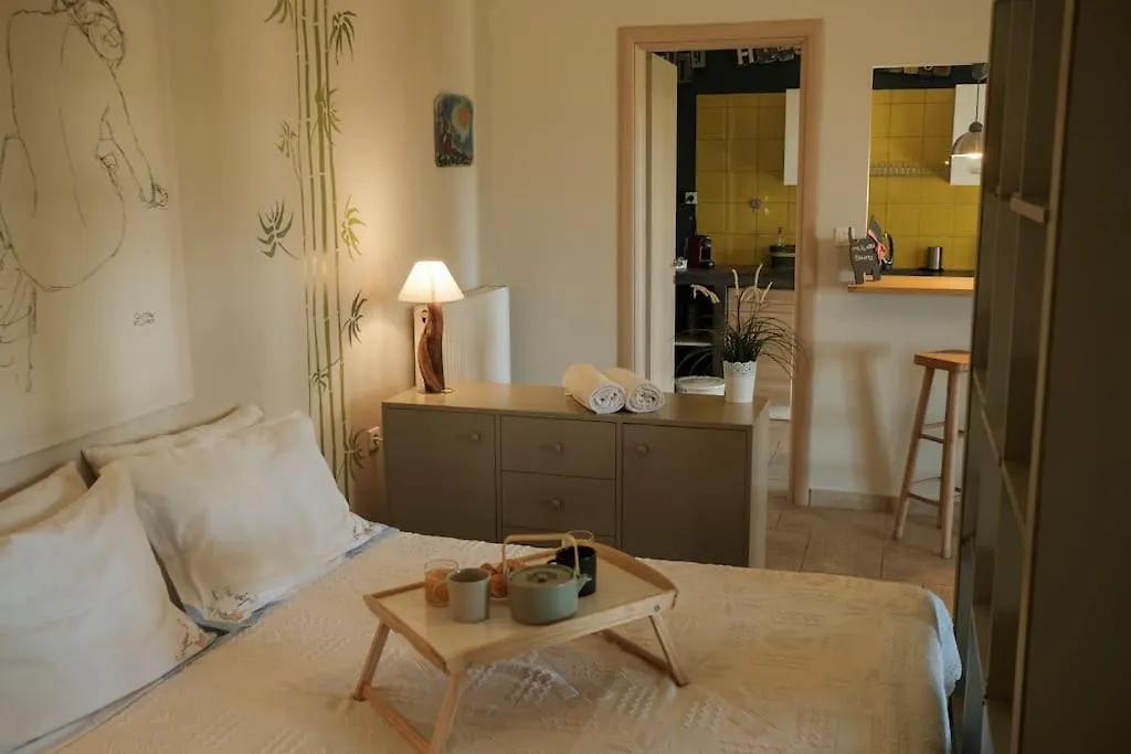 Apartment With Garden In Thessaloniki. 0*, Thessaloniki Greece